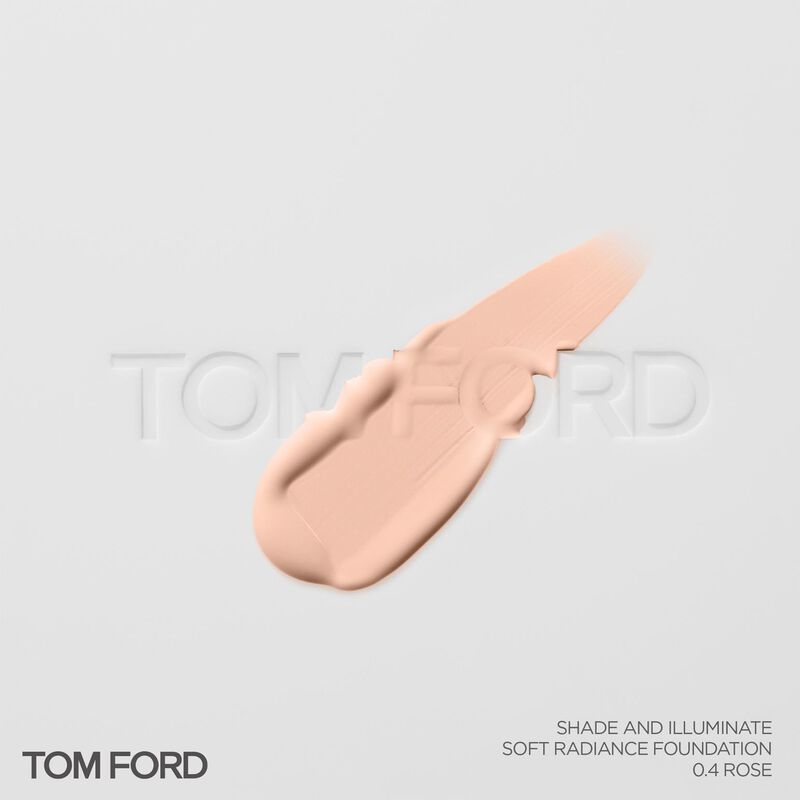 Tom Ford Shade & Illuminate Soft Radiance Foundation SPF50 image number 2